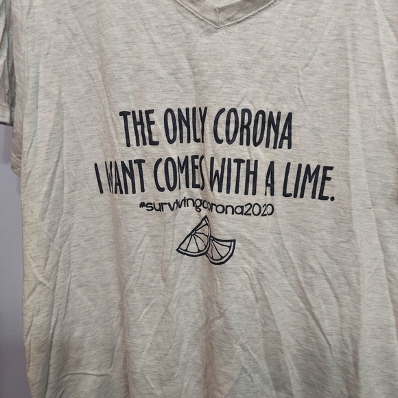Women’s T-shirt - The only Corona I want is with a lime gray surviving 2020 - Picture 3 of 6